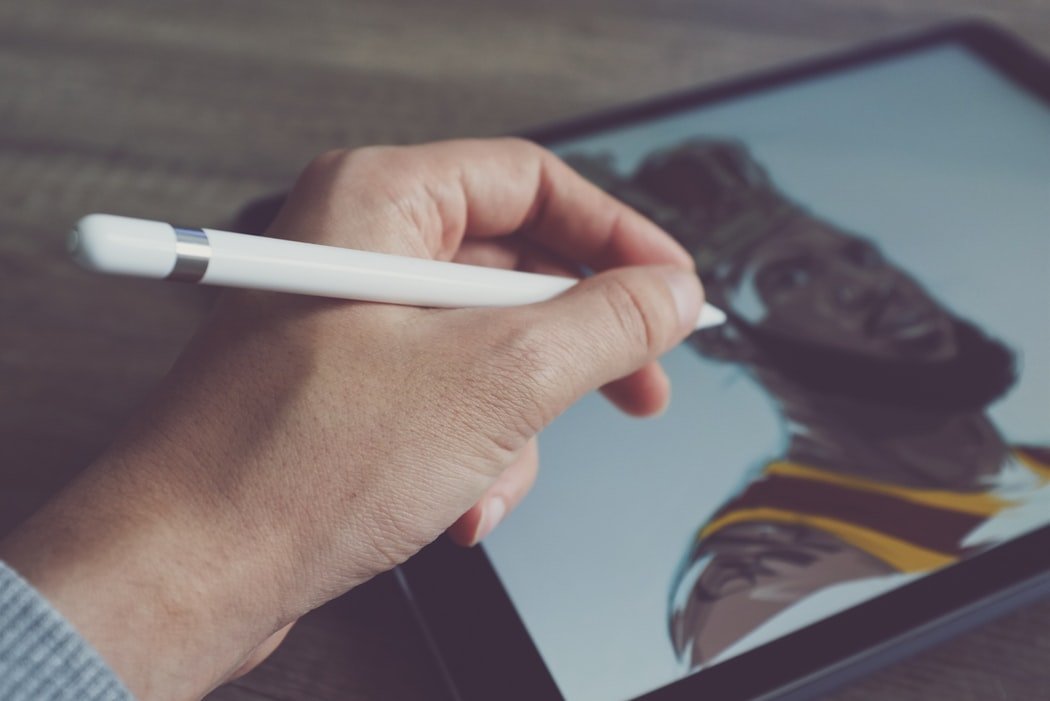 Next-generation Apple Pencil could sense colors in real life, suggests new patent