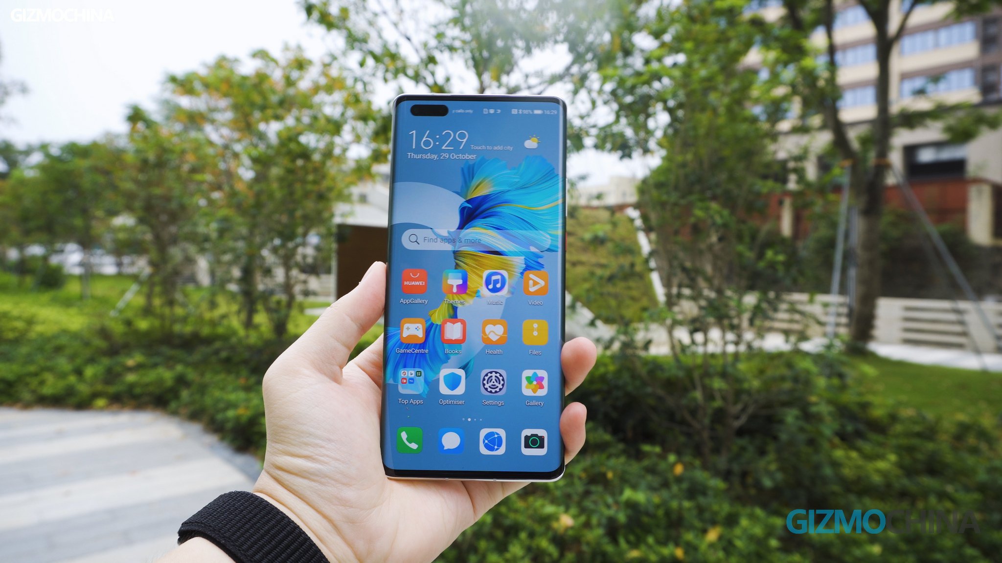 Huawei Mate 40 Pro is the first smartphone to use 200M CA offering over 3Gbps speed