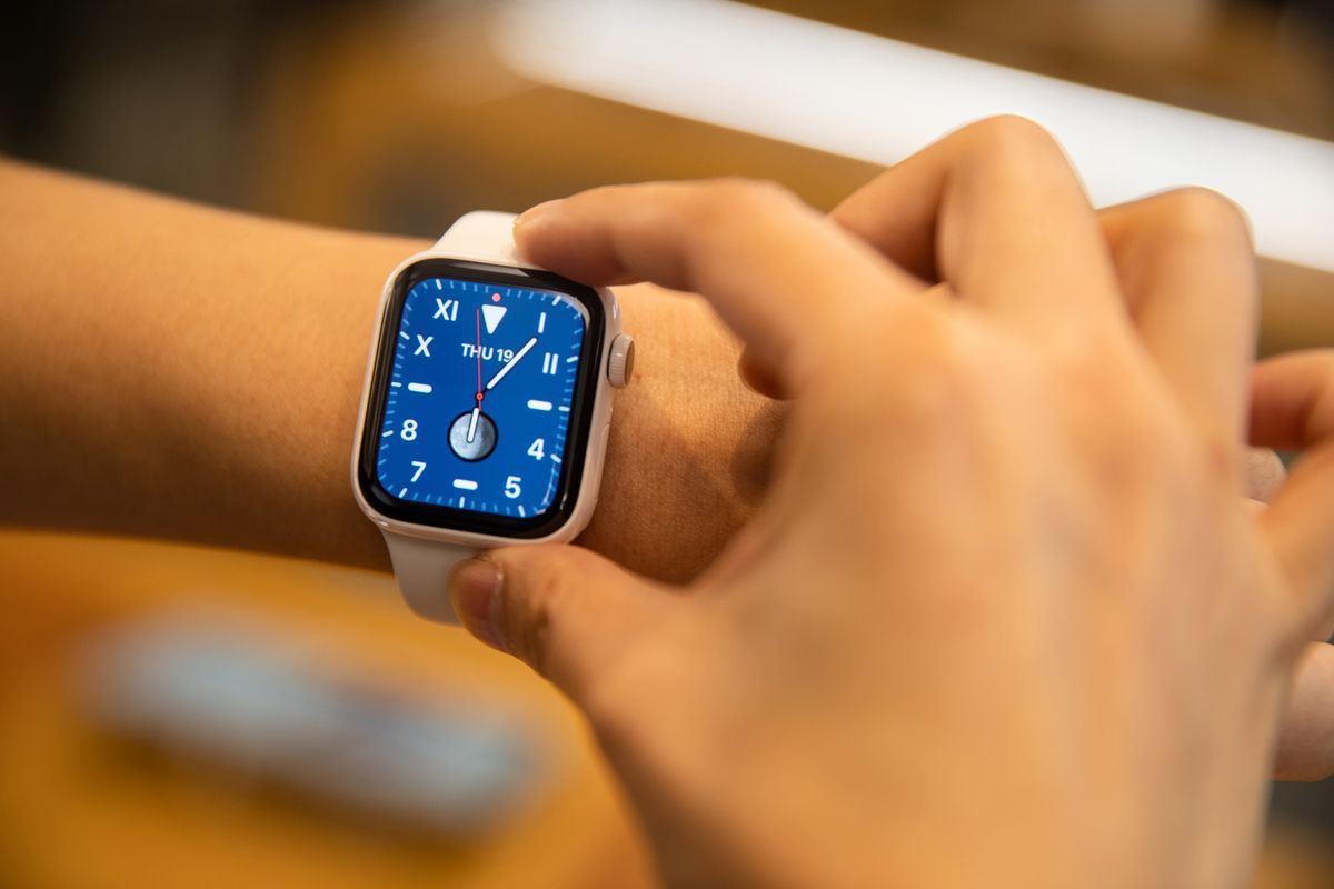 Apple Watch saves the life of a US man who fell into an icy river