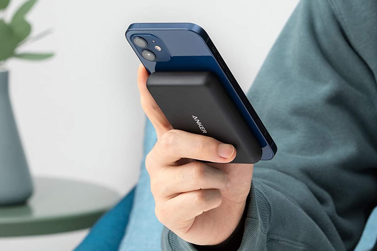 Anker PowerCore Magnetic 5K Wireless Power Bank Is The World s First anker-powercore-magnetic-5k-wireless-power-bank-is-the-world-s-first