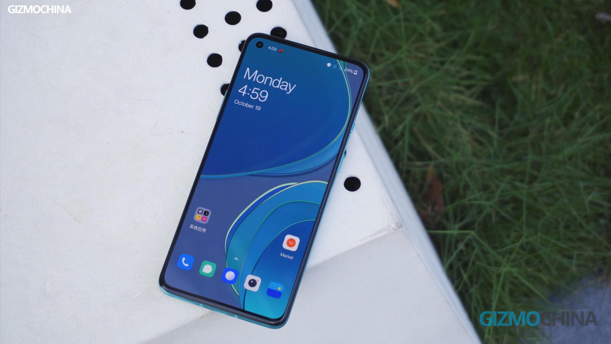 OnePlus 9 reported to have the same flat display as the OnePlus 8T