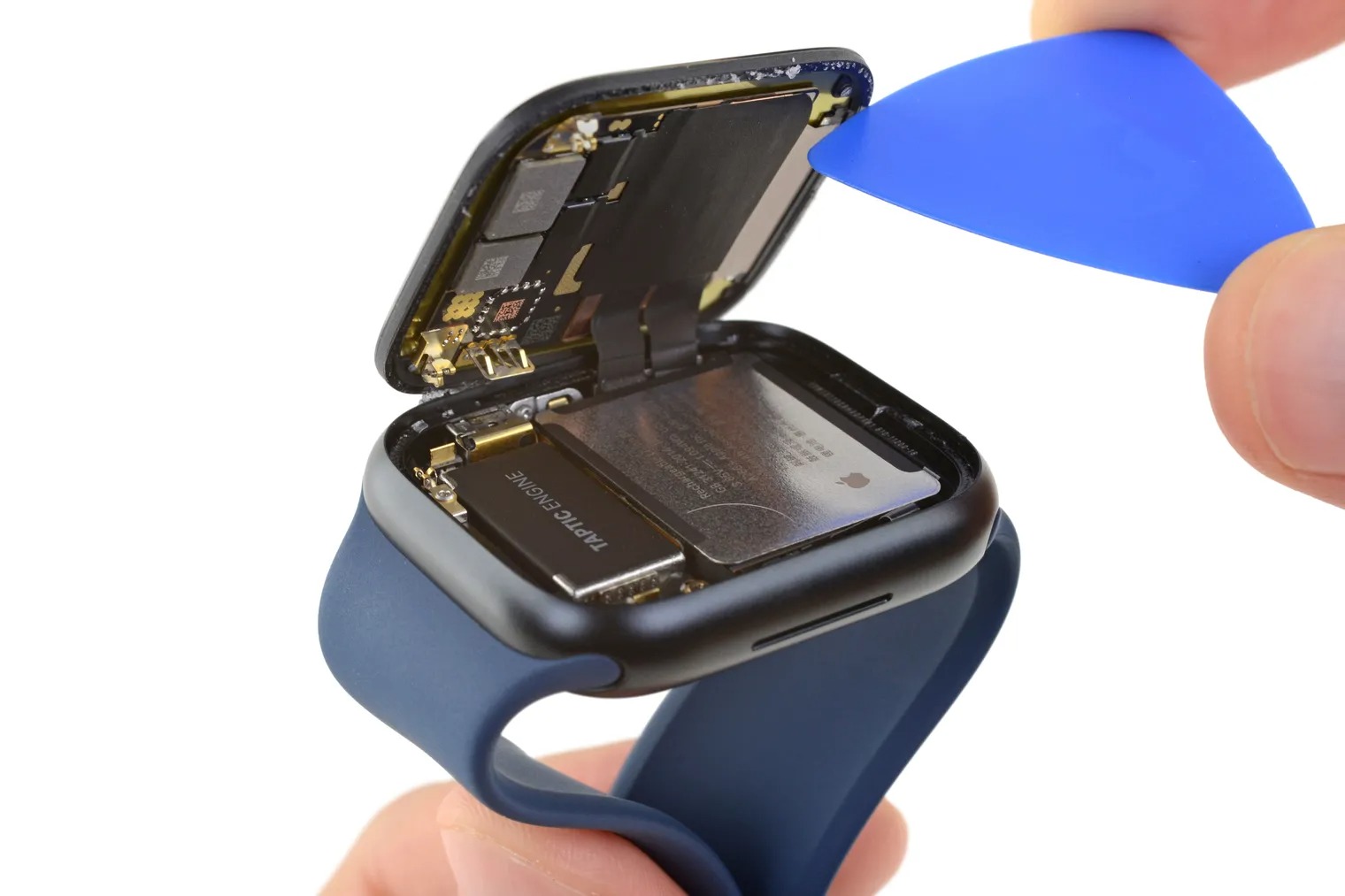 Apple Watch Series 7 teardown reveals bigger battery size, smaller bezels