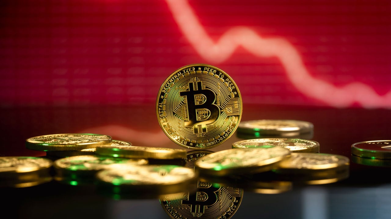 Bitcoin, Ethereum Technical Analysis: BTC Plunges Under $27,000, Hitting 7-Week Low